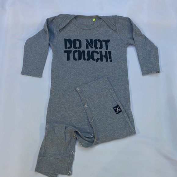 NUNUNU Baby “do not touch” romper one piece size 18-24 months